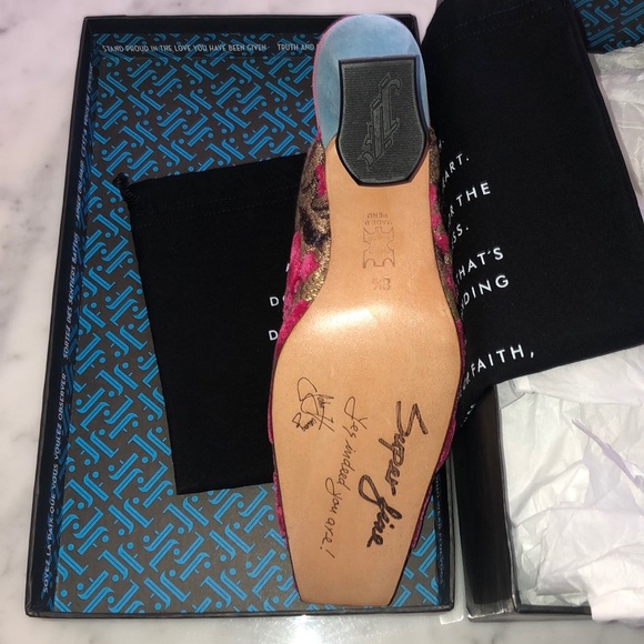 Pink Heels - Picture 5 of 9